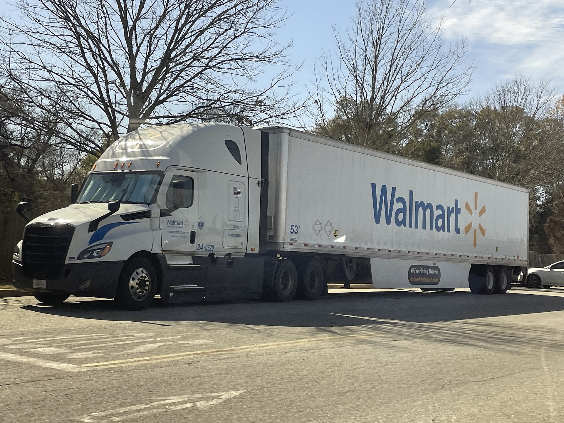 Freightliner Cascadia tractor-trailer