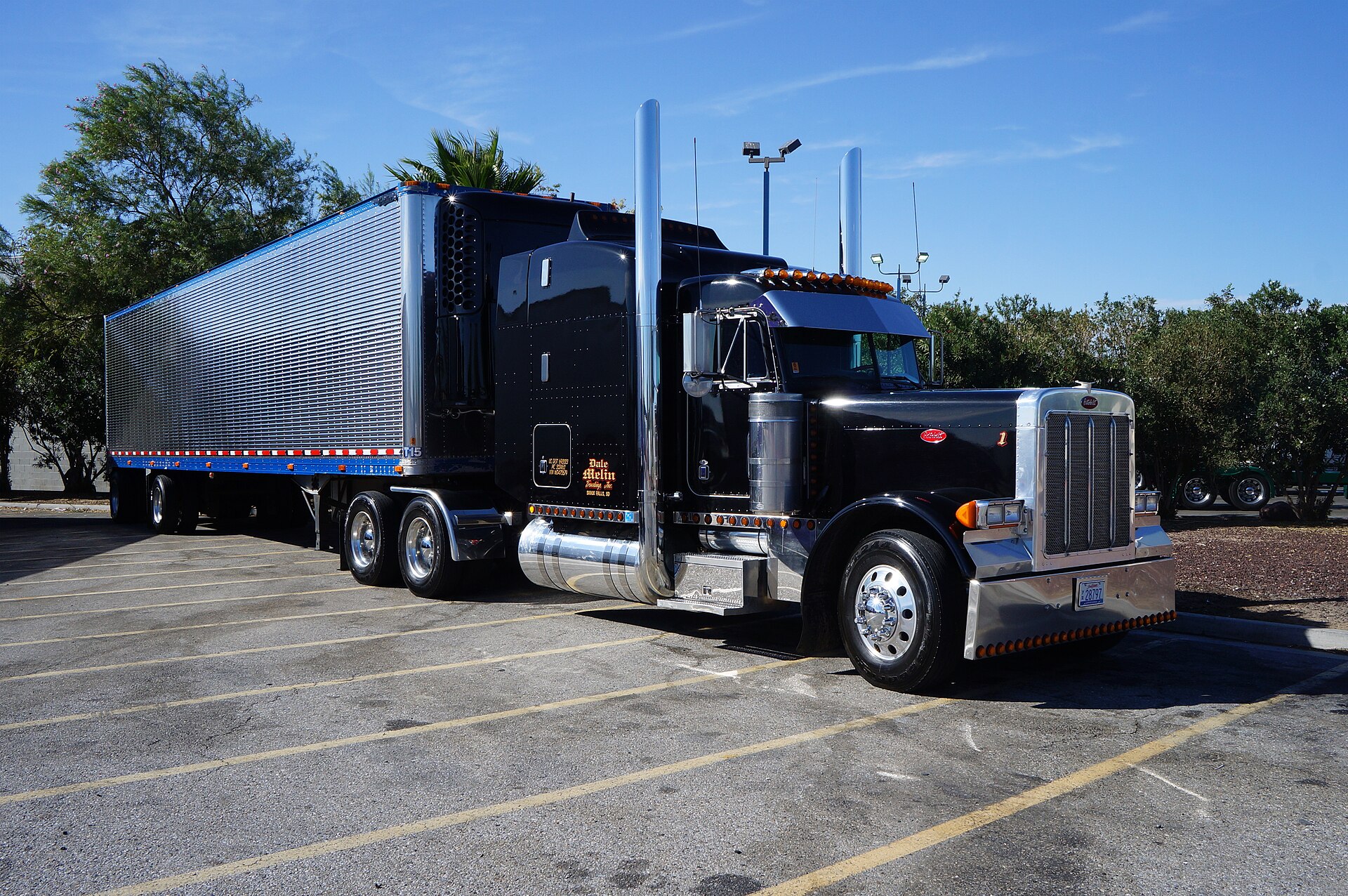 Peterbilt semi truck at a travel plaza